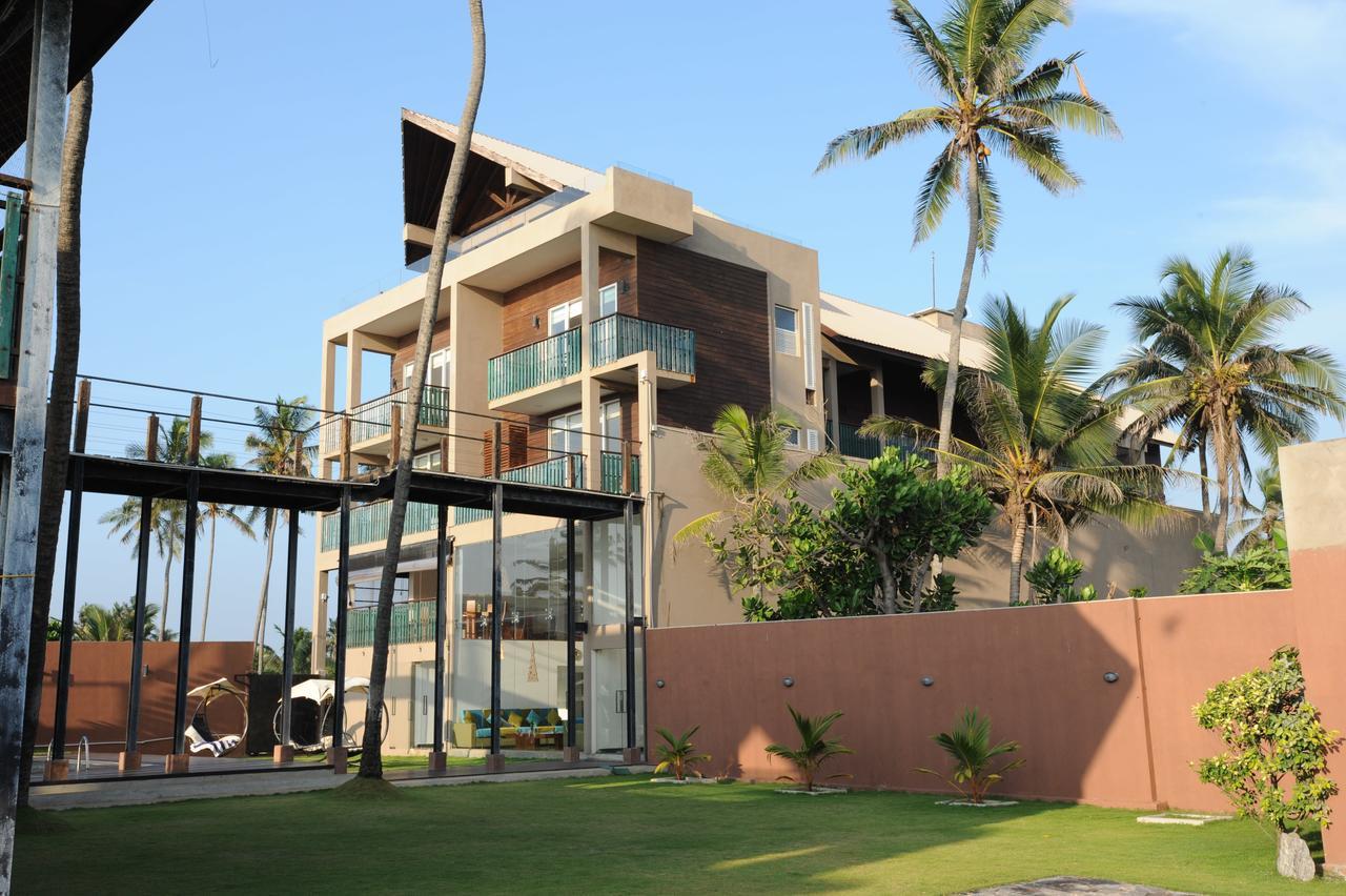 Saprin Beach Resort Uswetakeiyawa Exterior foto