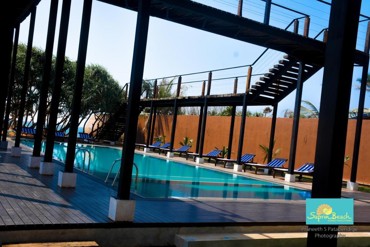 Saprin Beach Resort Uswetakeiyawa Exterior foto